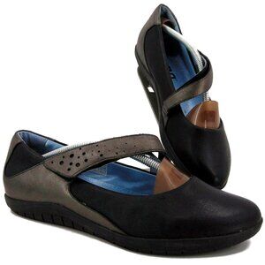 Tsubo Aftenia Black Pewter Leather Flats Shoes US 9 EU 40 Adjustable Mary Jane